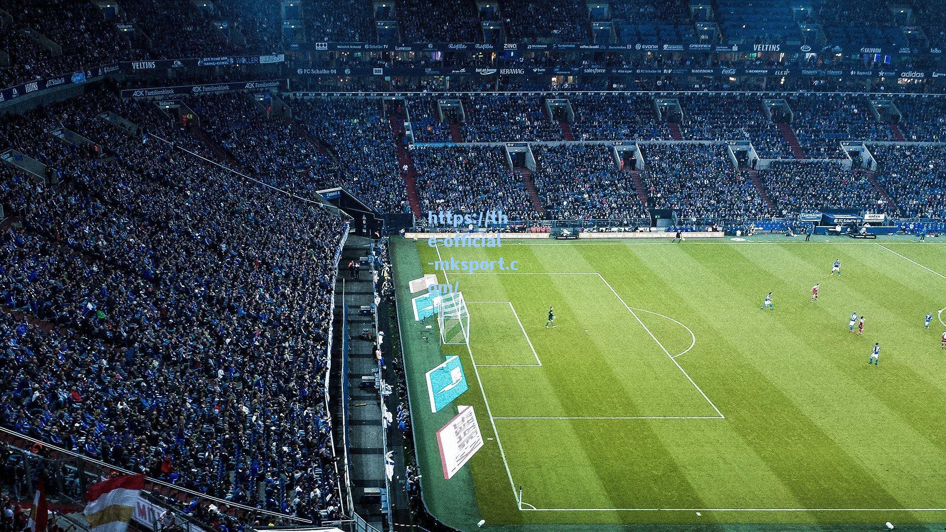 德甲巅峰战,穆勒双响炮轰塌多特,拜仁4-2逆转重登榜首